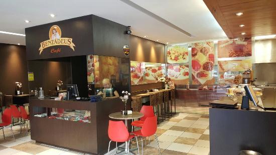 Benzadeus Cafe